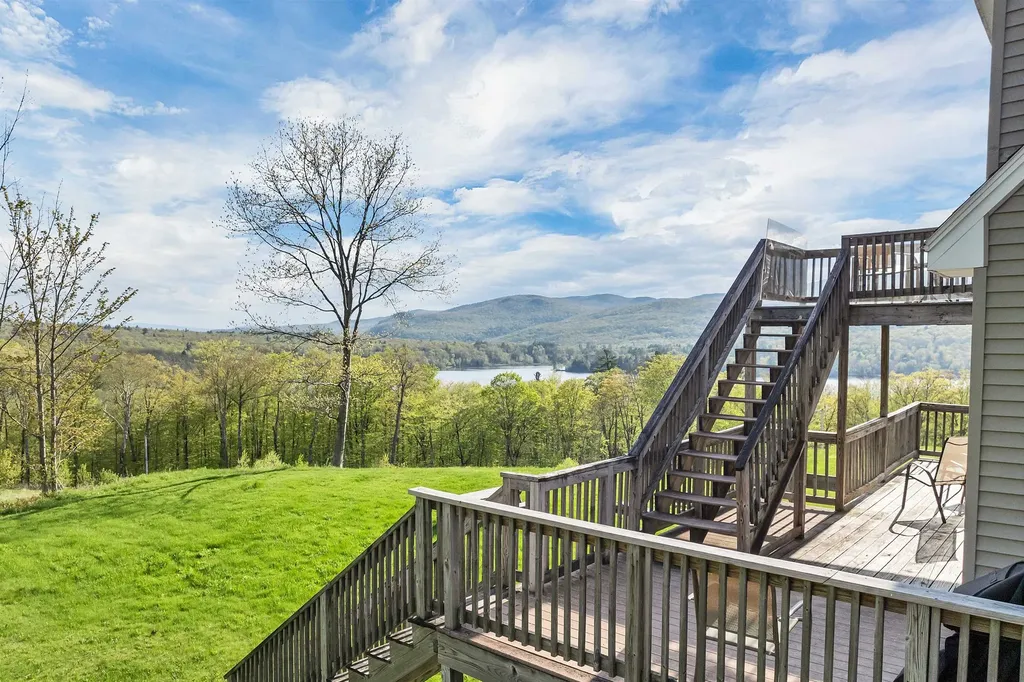 768 Doetown Road Rumney NH 03266