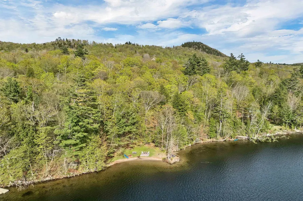 768 Doetown Road Rumney NH 03266