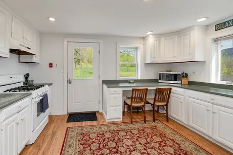 768 Doetown Road Rumney NH 03266