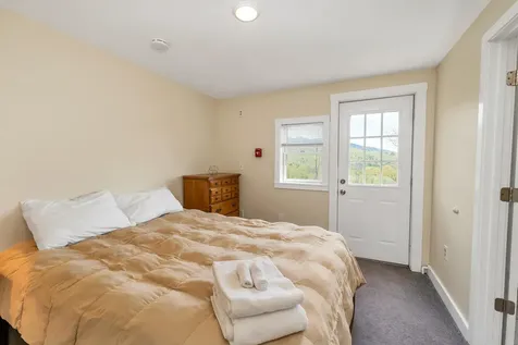 768 Doetown Road Rumney NH 03266