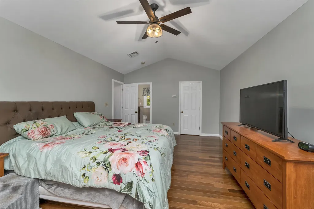 2 Farrwood Drive Hooksett NH 03106