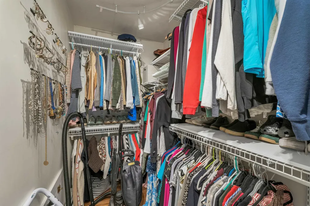 2 Farrwood Drive Hooksett NH 03106