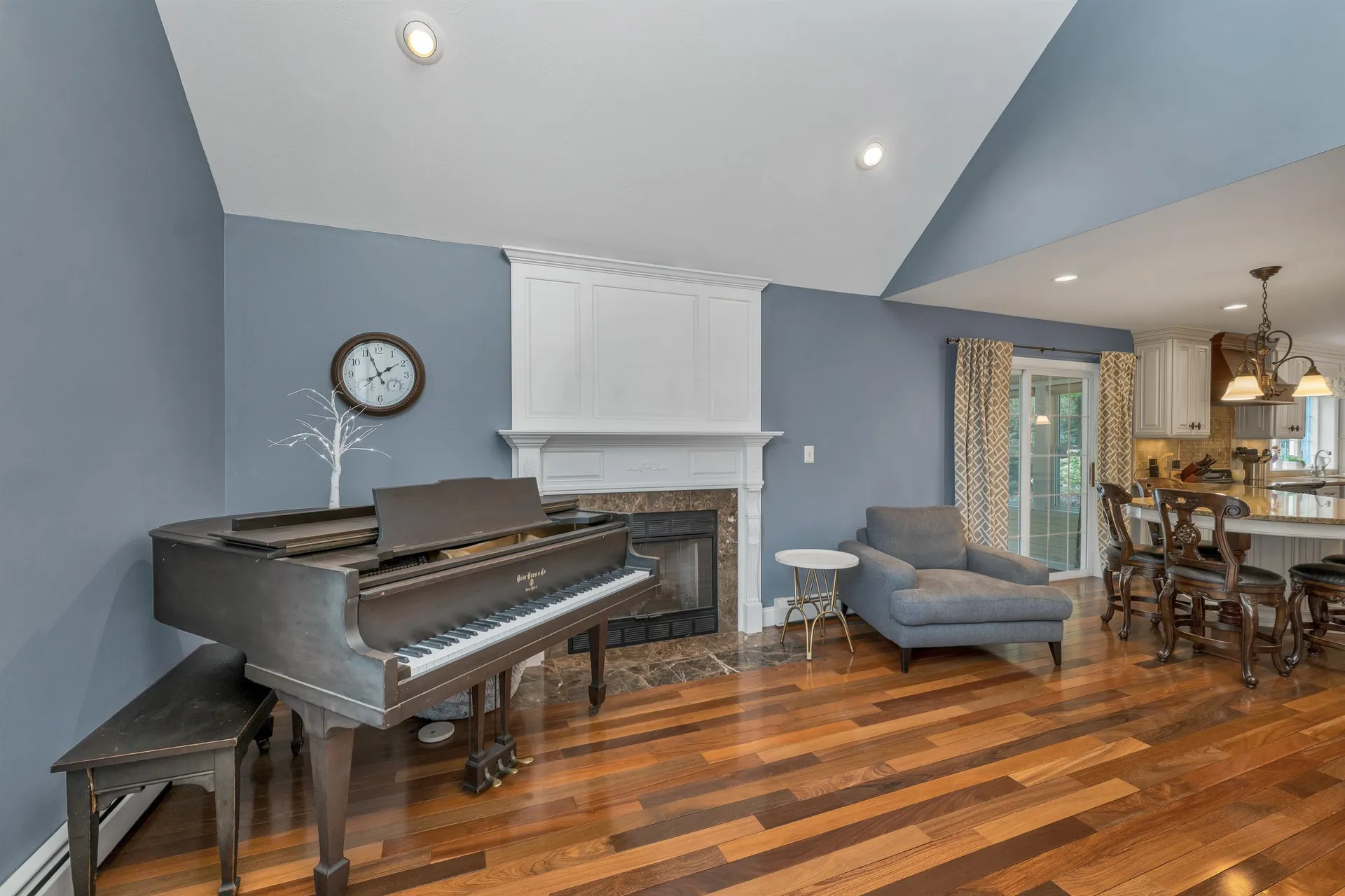 2 Farrwood Drive Hooksett NH 03106