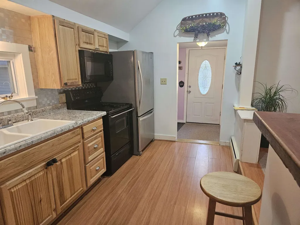 25 Dartmouth Street Claremont NH 03743