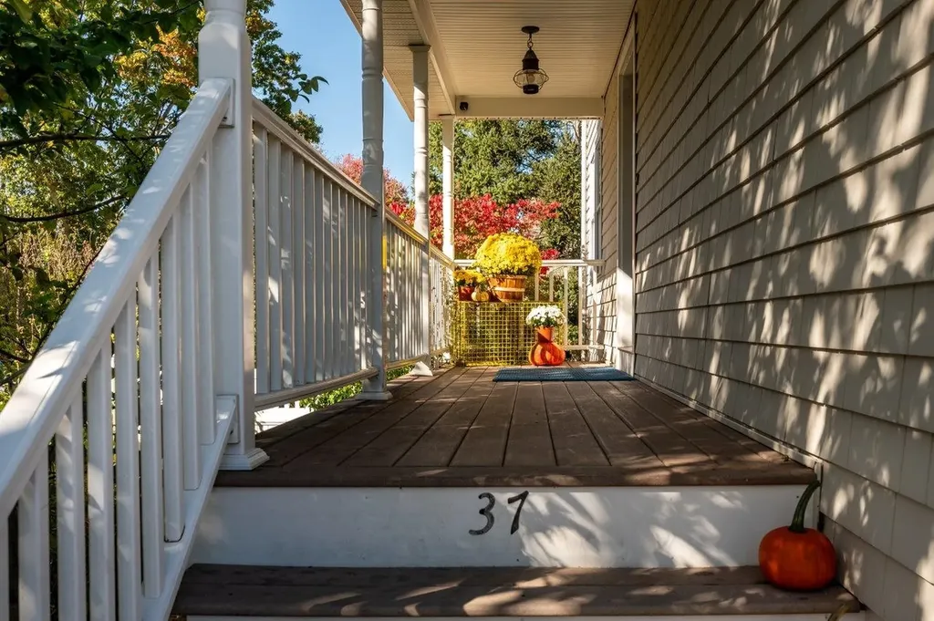 37 Cedar Point Road Durham NH 03824