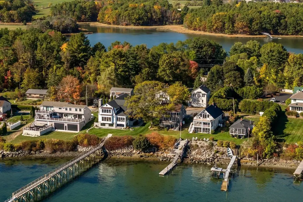 37 Cedar Point Road Durham NH 03824