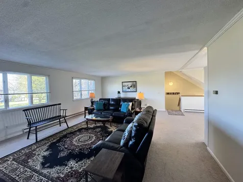 26 Hilltop Place New London NH 03257