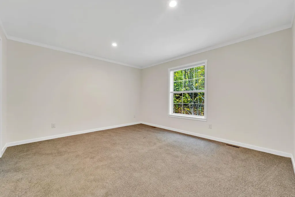 118 Champion Hill Road Effingham NH 03882