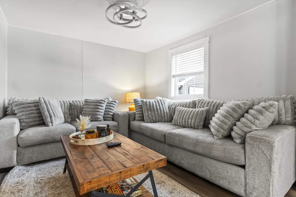 16 Gorham Drive Dunbarton NH 03046