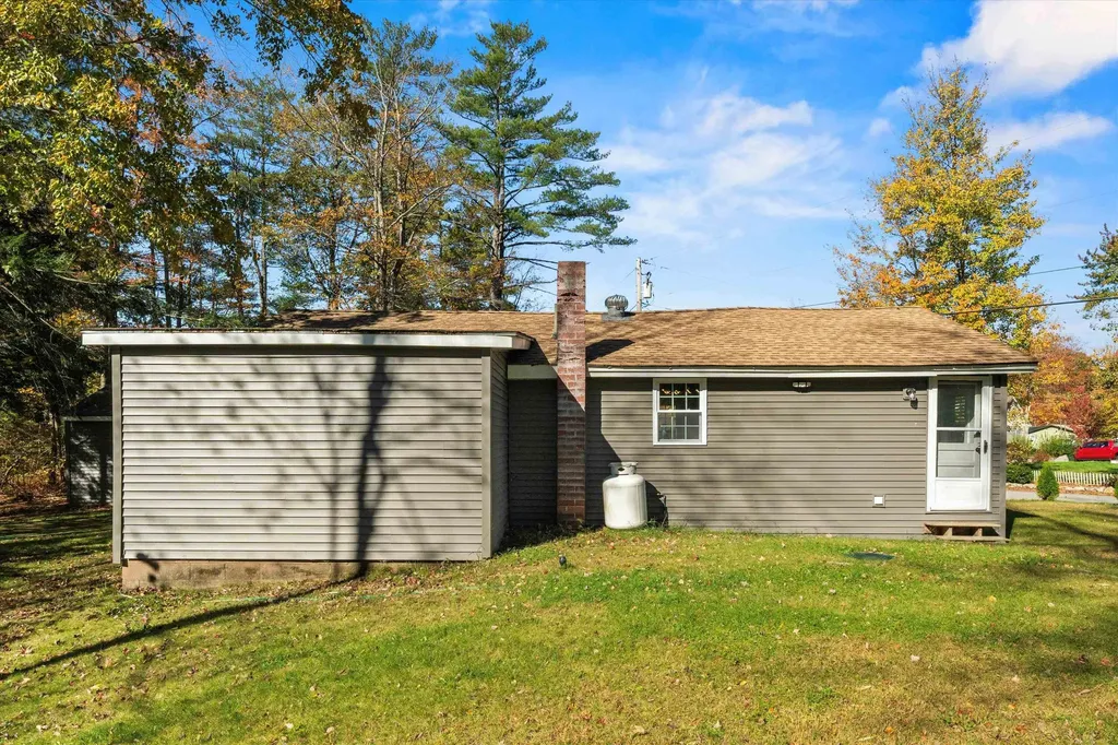 16 Gorham Drive Dunbarton NH 03046