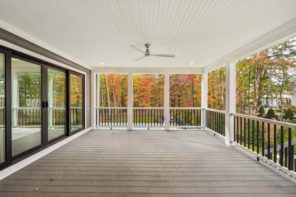 71 Shipwright Way Newington NH 03801