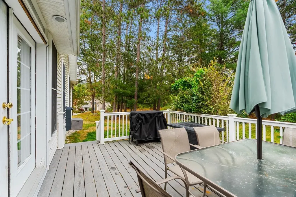 5 Sunrise Boulevard Hooksett NH 03106