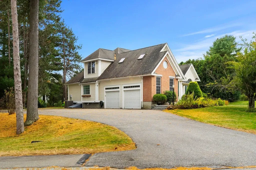 5 Sunrise Boulevard Hooksett NH 03106