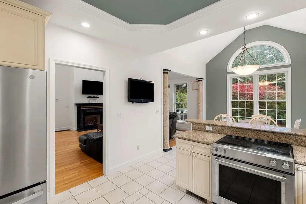 5 Sunrise Boulevard Hooksett NH 03106