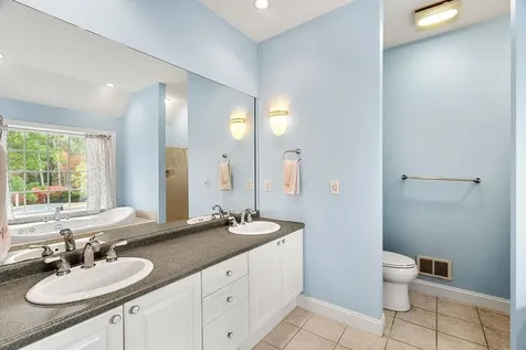 5 Sunrise Boulevard Hooksett NH 03106