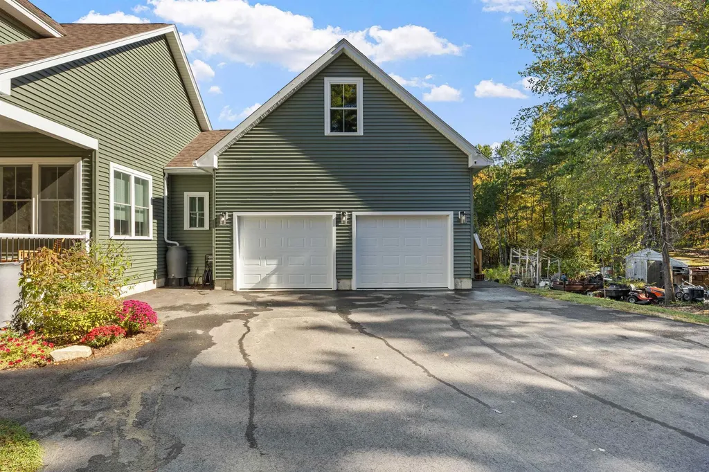 667 Borough Road Pembroke NH 03275