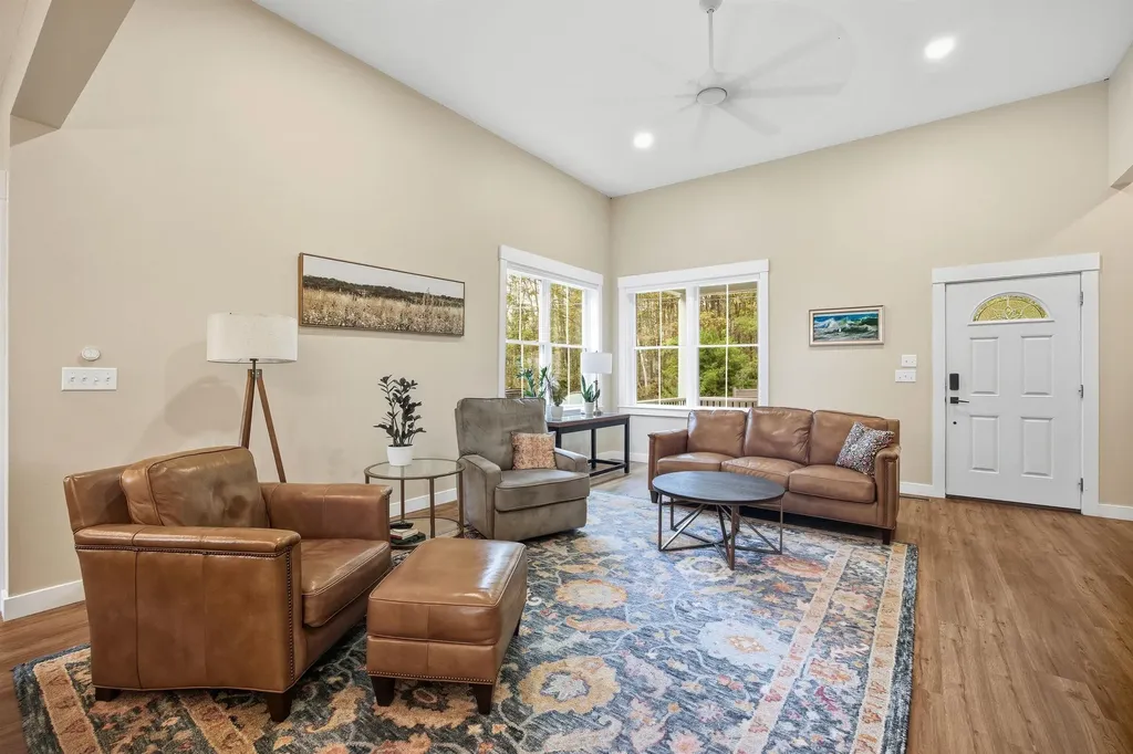 667 Borough Road Pembroke NH 03275