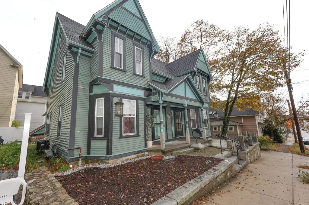 331 E High Street Manchester NH 03104