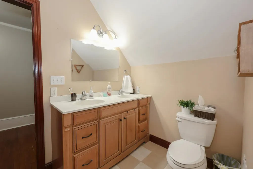 331 E High Street Manchester NH 03104