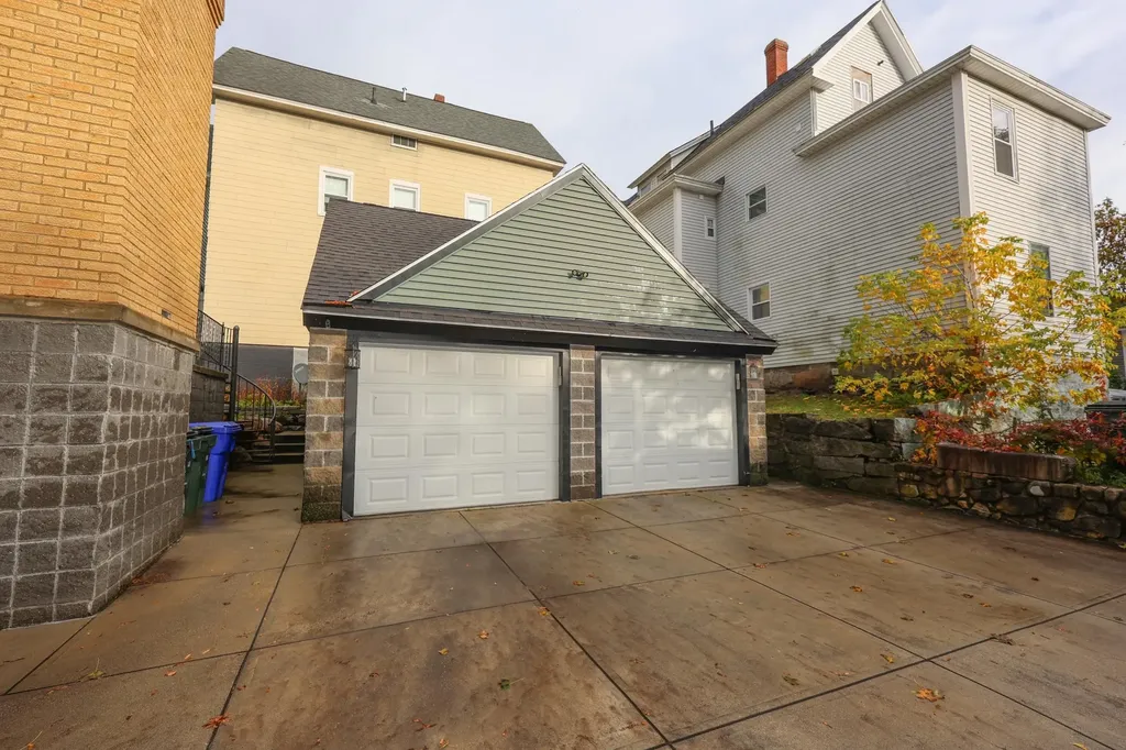 331 E High Street Manchester NH 03104