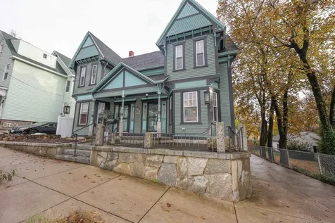 331 E High Street Manchester NH 03104