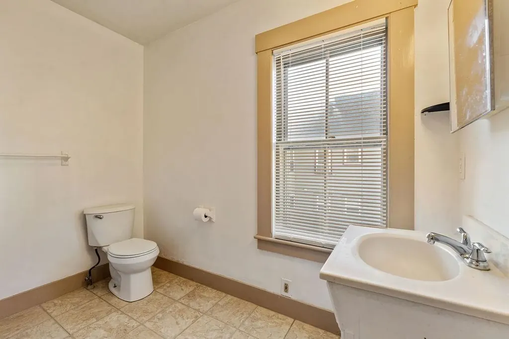 67 Winter Street Rochester NH 03867