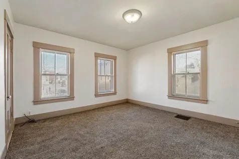 67 Winter Street Rochester NH 03867