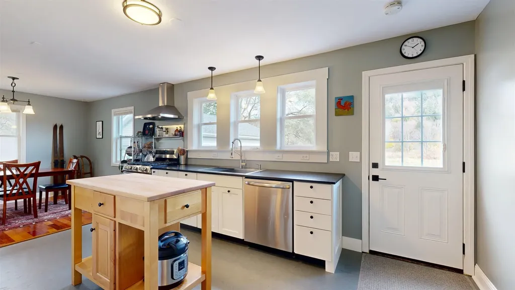 1189 Main Road Huntington VT 05462