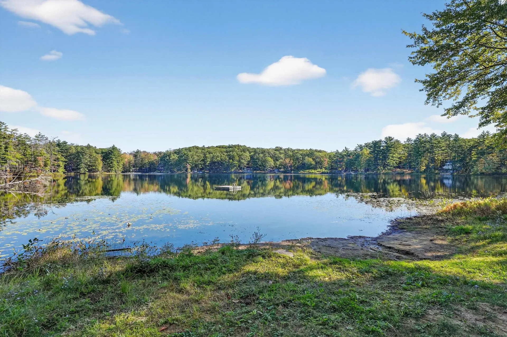 16 Sherwood Forest Drive Canterbury NH 03224