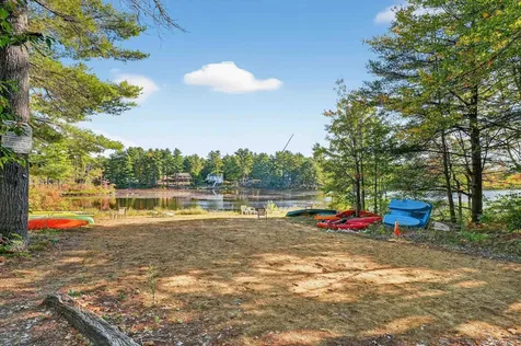 16 Sherwood Forest Drive Canterbury NH 03224