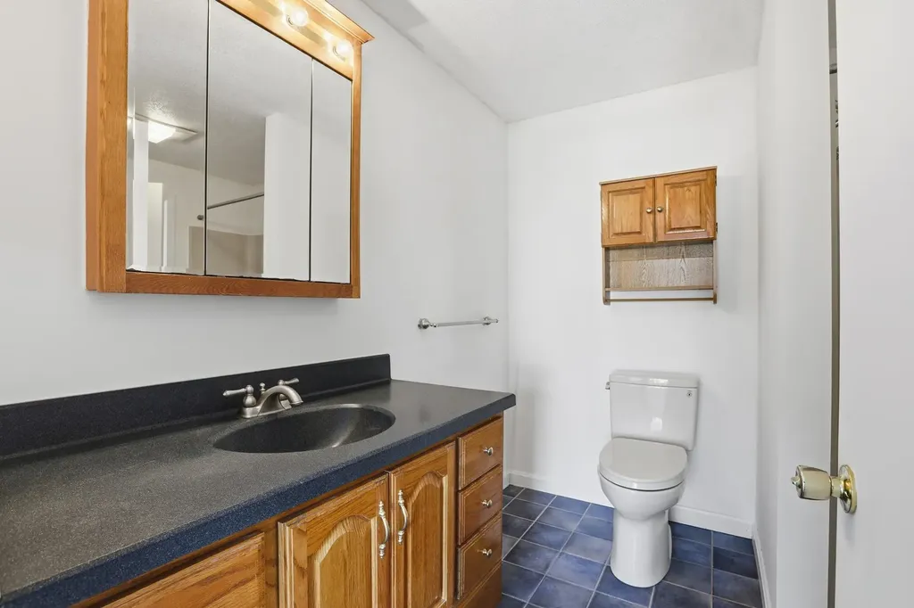 77 E Ridge Road Merrimack NH 03054