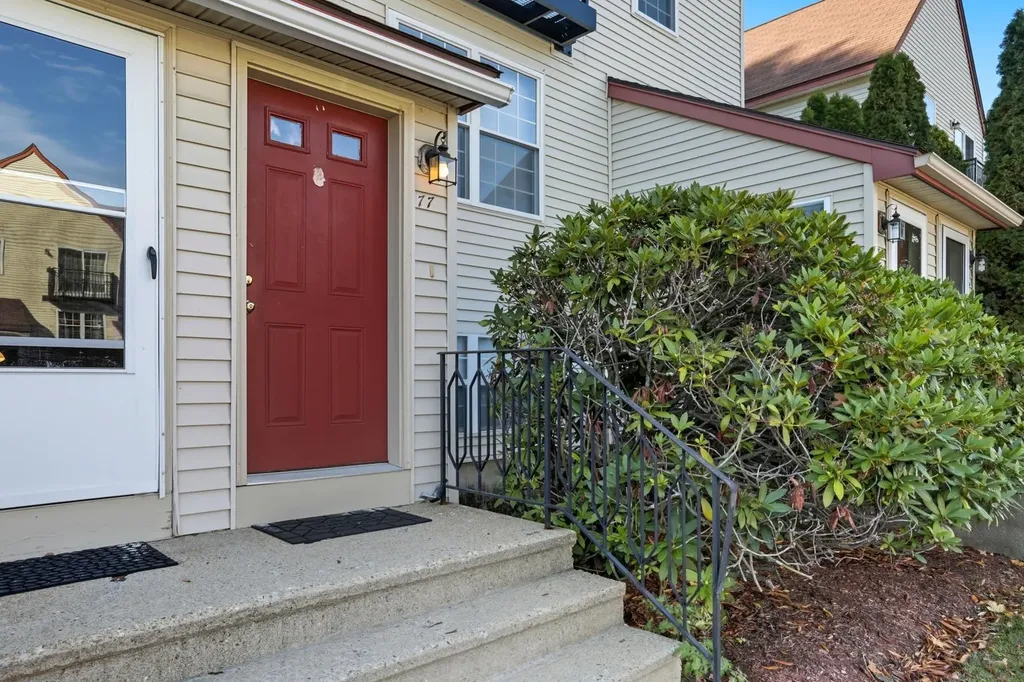 77 E Ridge Road Merrimack NH 03054