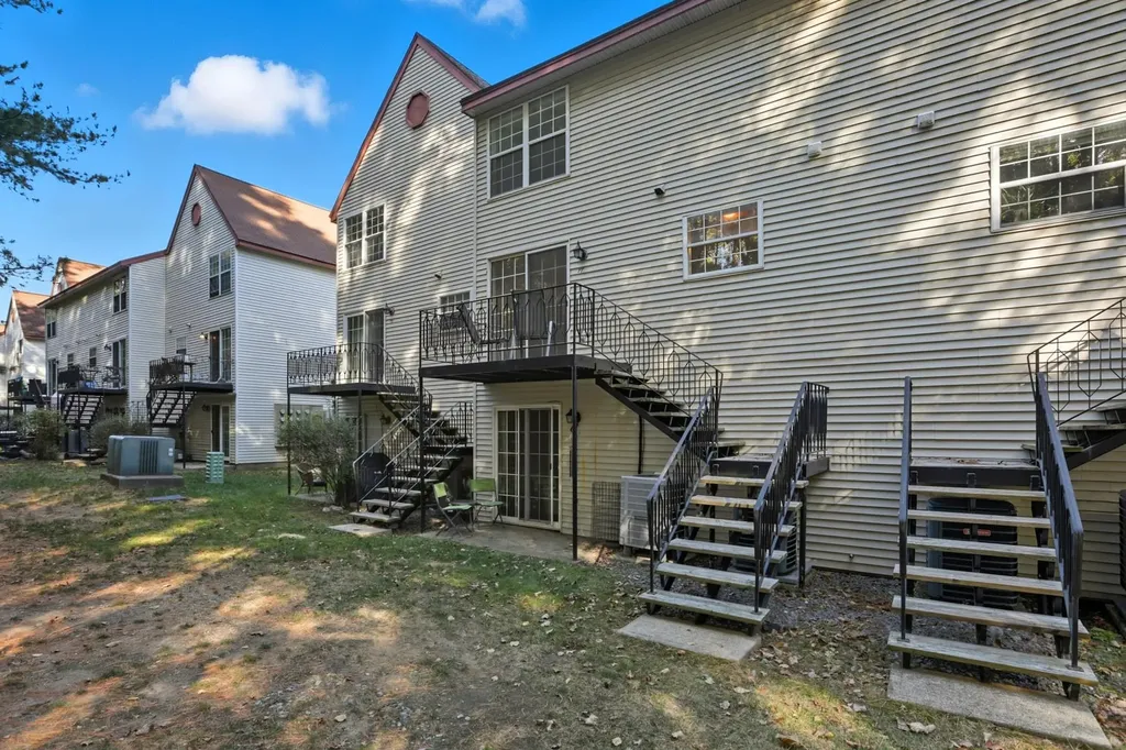 77 E Ridge Road Merrimack NH 03054