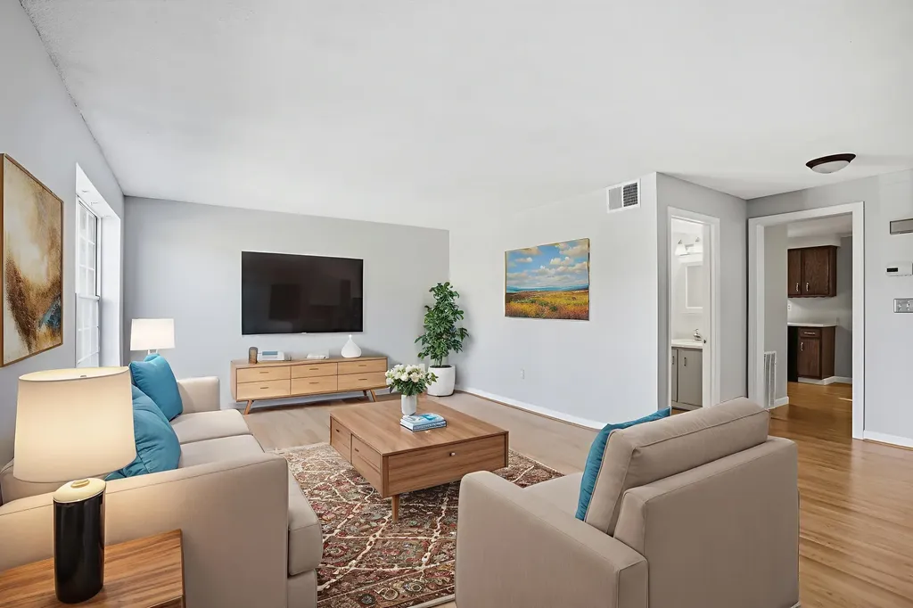 77 E Ridge Road Merrimack NH 03054