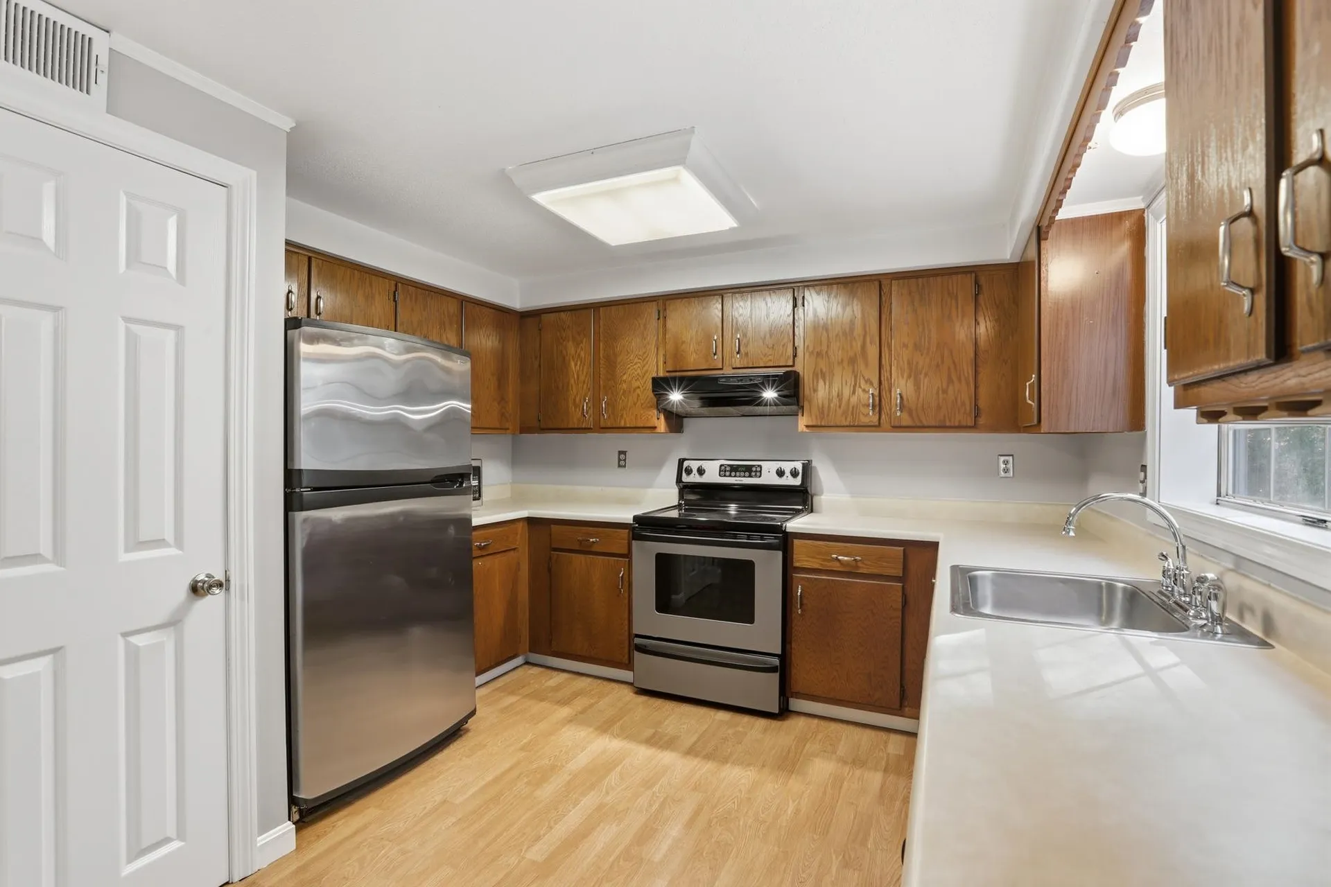 77 E Ridge Road Merrimack NH 03054