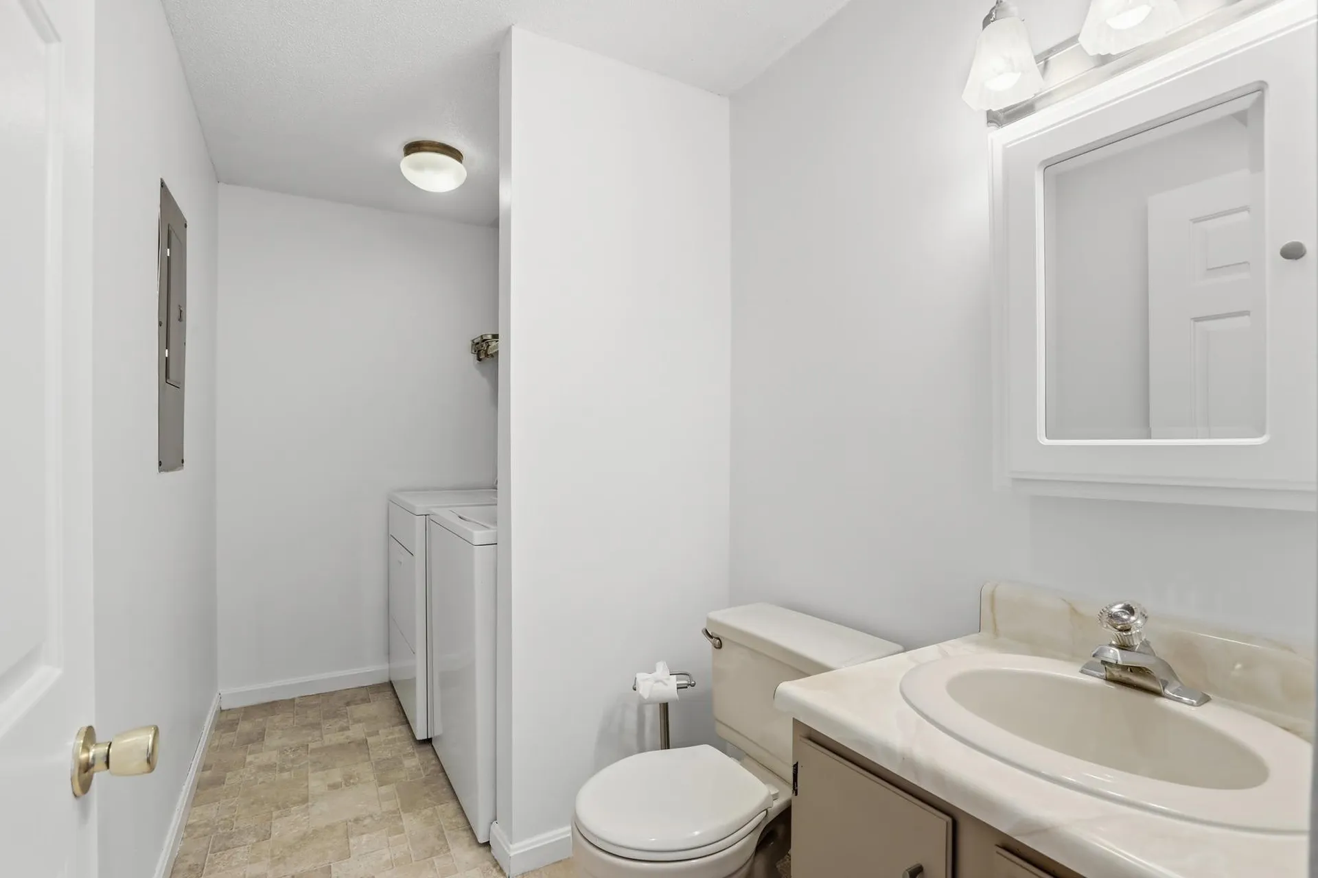 77 E Ridge Road Merrimack NH 03054