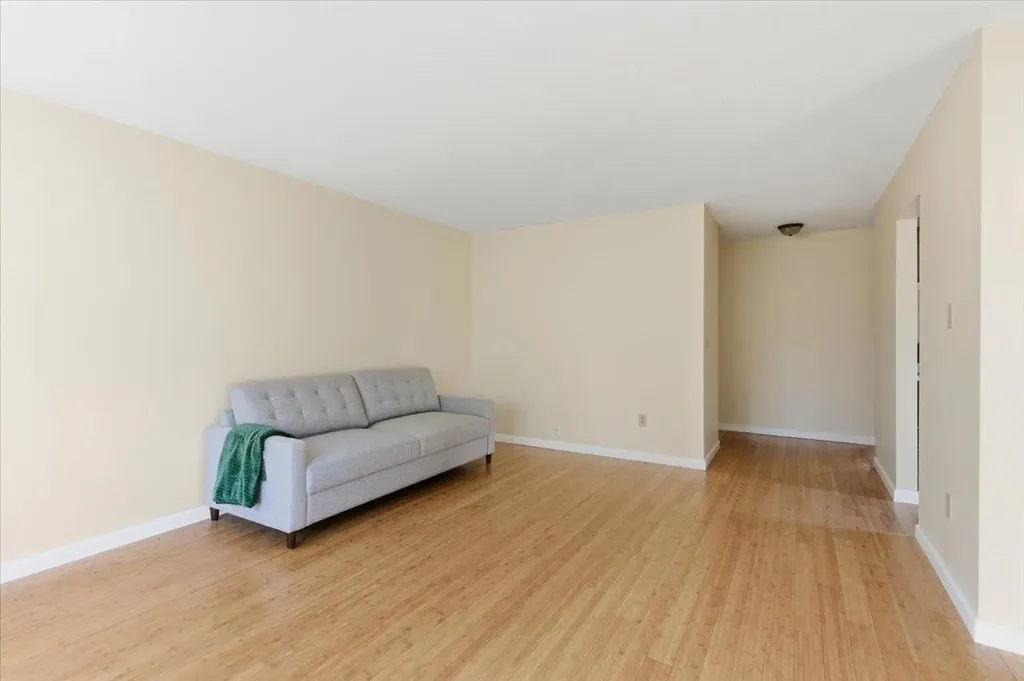 96 Twin Oaks Terrace South Burlington VT 05403