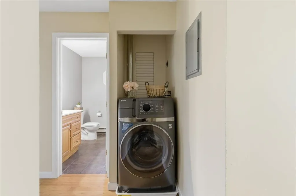 96 Twin Oaks Terrace South Burlington VT 05403