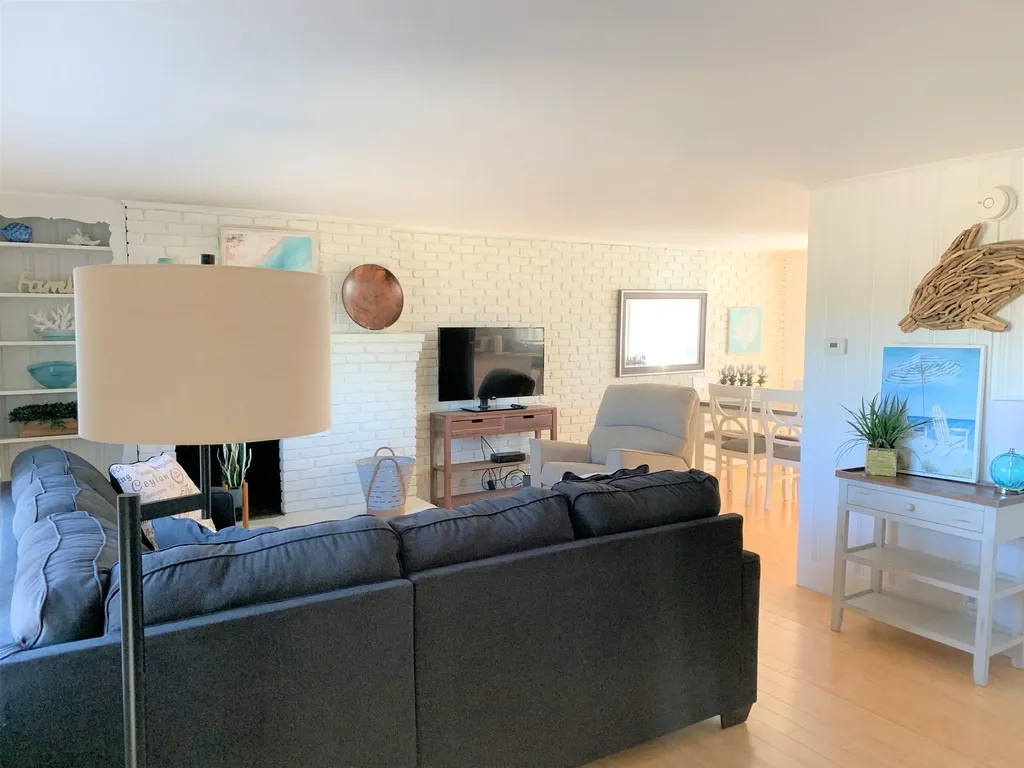 83 Brown Avenue Hampton NH 03842