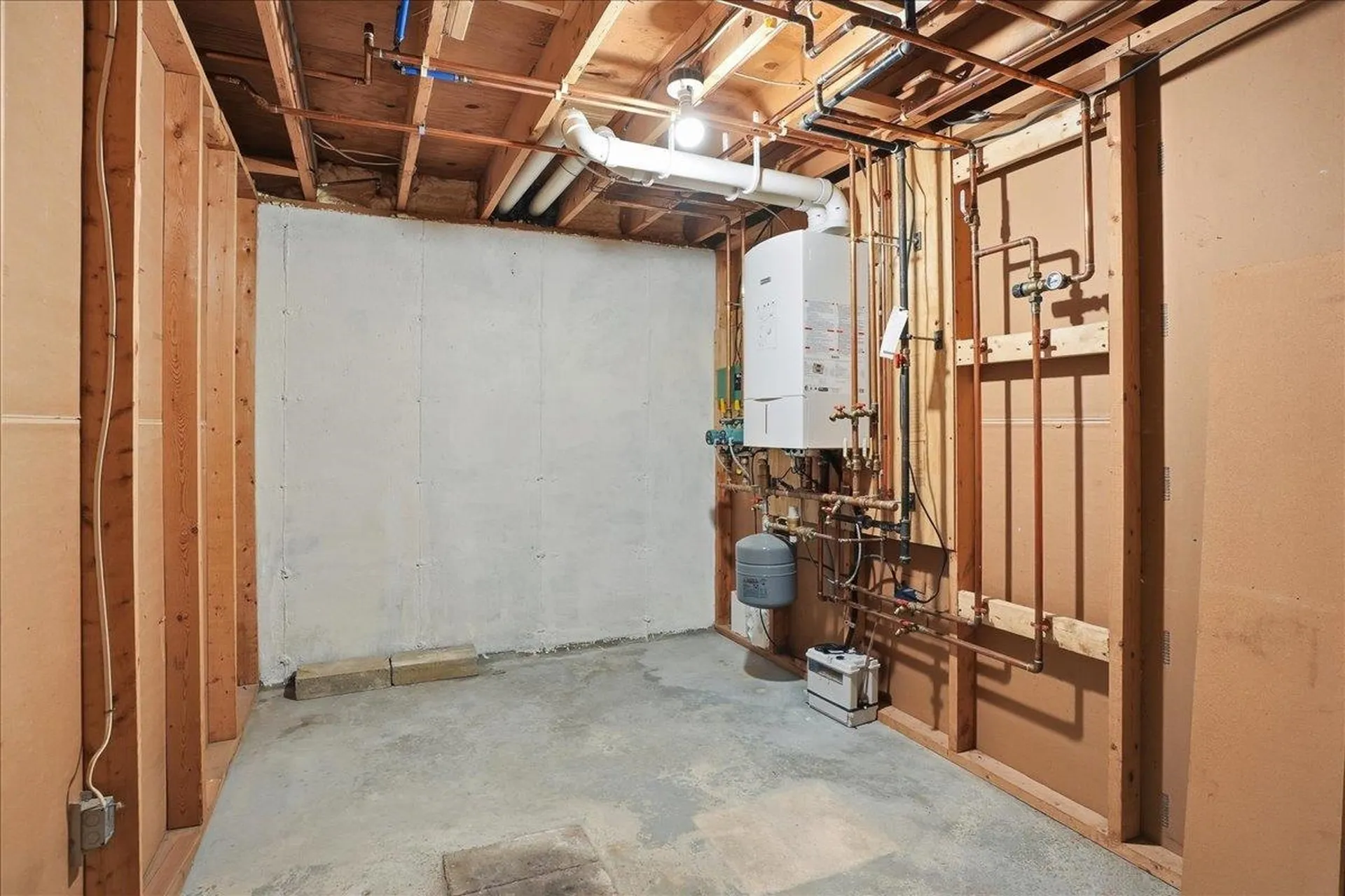 8 Dubois Drive South Burlington VT 05403