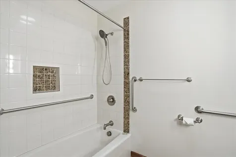 8 Dubois Drive South Burlington VT 05403