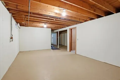 8 Dubois Drive South Burlington VT 05403