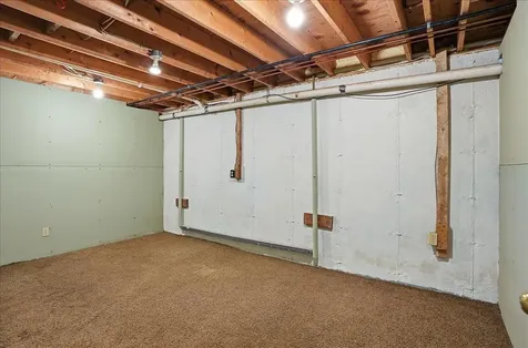 8 Dubois Drive South Burlington VT 05403