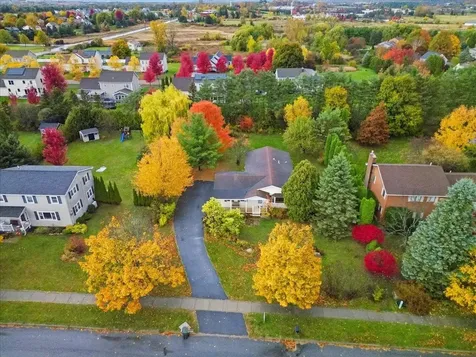 8 Dubois Drive South Burlington VT 05403