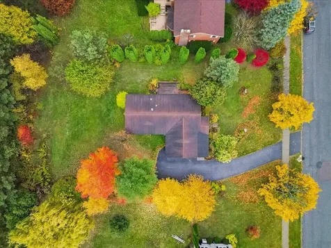 8 Dubois Drive South Burlington VT 05403