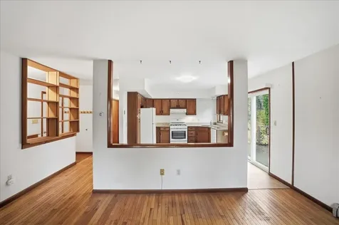 8 Dubois Drive South Burlington VT 05403