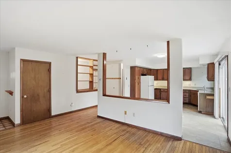 8 Dubois Drive South Burlington VT 05403