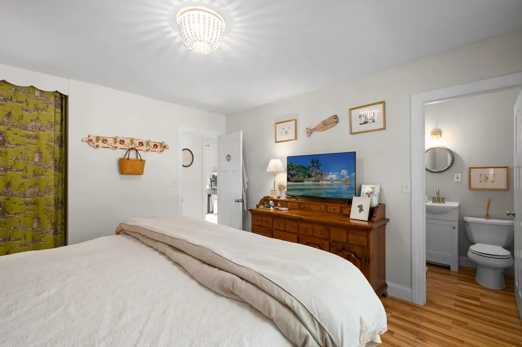 18 Middlebrook Road Dover NH 03820