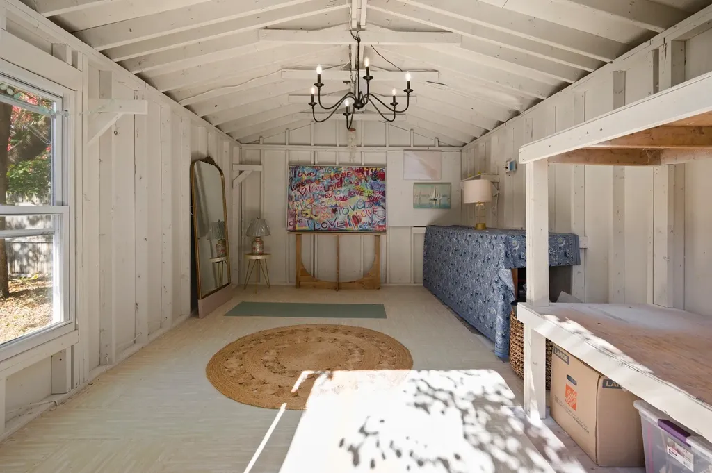 18 Middlebrook Road Dover NH 03820