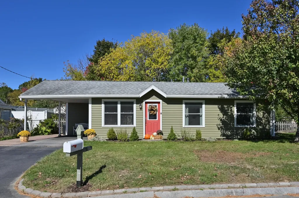18 Middlebrook Road Dover NH 03820